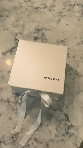 her first pair of custom Golden Gooses 🎀🪿 @Golden Goose #fyp #babygirlontheway #babygirl #goldengoosesneakers #mothersday #babytok 