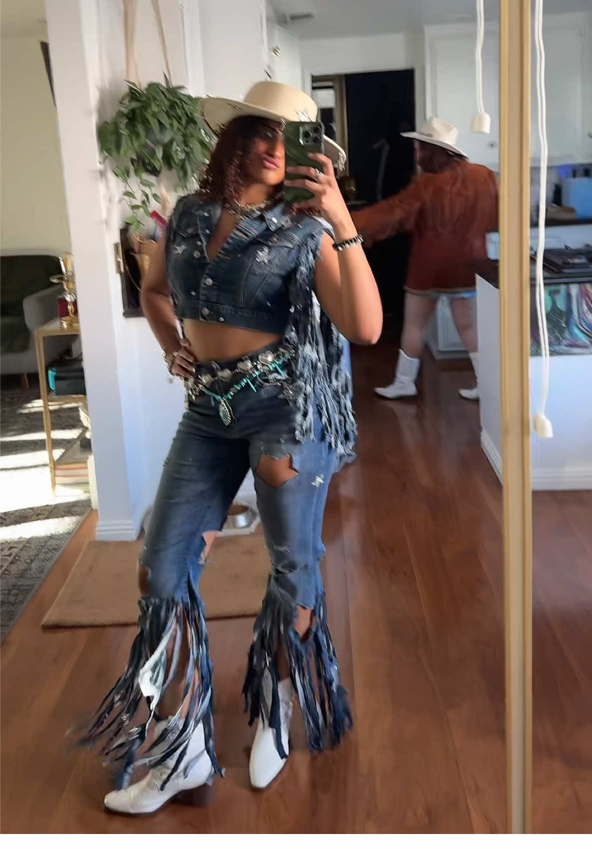 DENIM ON DENIM ON DENIM ON DENIM!!!! #cowboycarter #denimondenim #beyonce #beyoncetour #fyp #styleinspo 