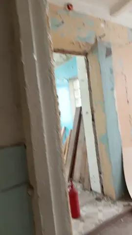 Пожарный в деле #прикол  #заброшка  #огнетушитель  #пожар 