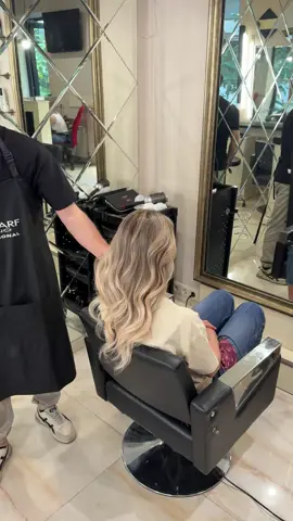 Blonde hair always takes courage… Every strand came to life with carefully selected tones. This blonde isn’t just a color — it’s a way of catching the light. In this transformation where natural beauty meets radiance, the hair now looks stronger and healthier than ever.😍✨#blonde #blondehair #tbilisigeorgia #tbilisi #beauty #beautysalon #tbilisihair #happymoments #marneuli🇬🇪🇬🇪🇬🇪 