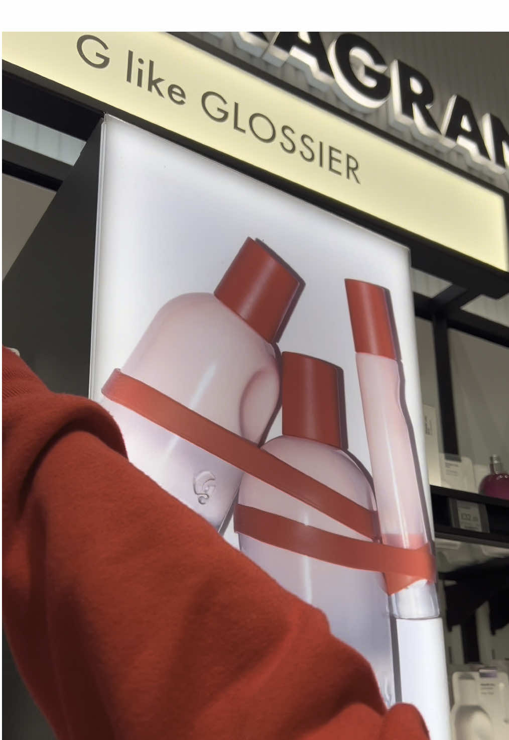 smells like you, but better #everydayperfume #glossierperfume #signaturescent #glossier #kalepartner @Glossier 