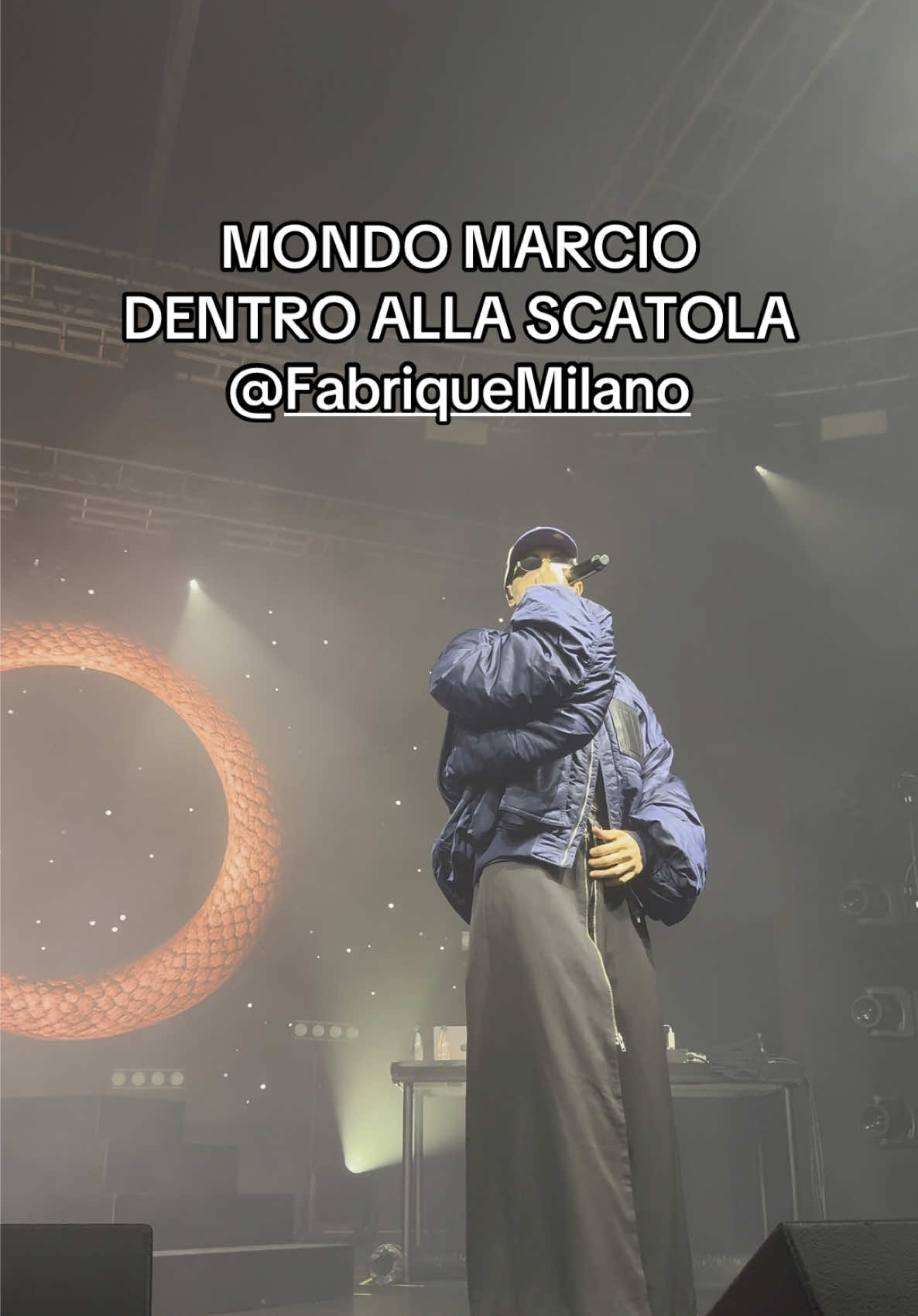 Mondo Marcio con “Dentro Alla Scatola” live al Fabrique di Milano 📦 #mondomarcio #dentroallascatola #davedere @Mondo Marcio 