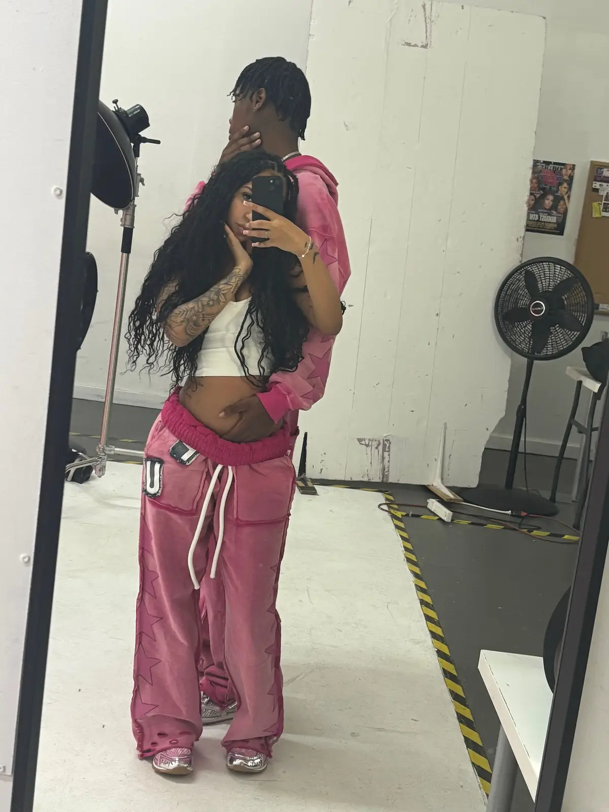 couple mirror picture inspo