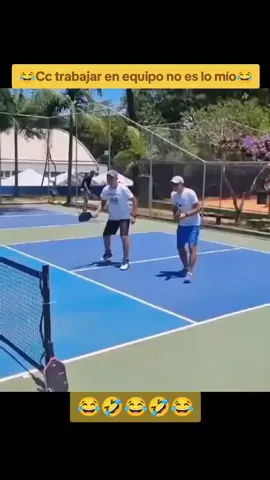 Cómo cuando no estoy acostumbrado a trabajar en equipo y me mandan a alguien a qué me ayude😂#videos #divertidos #y #chistosos #para #reir #apoyotiktok #viral_video #LIVEIncentiveProgram #LIVERewards #PaidPartnership 