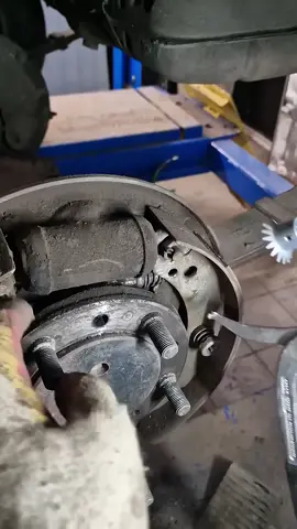 brake Spring installation #mechanic 