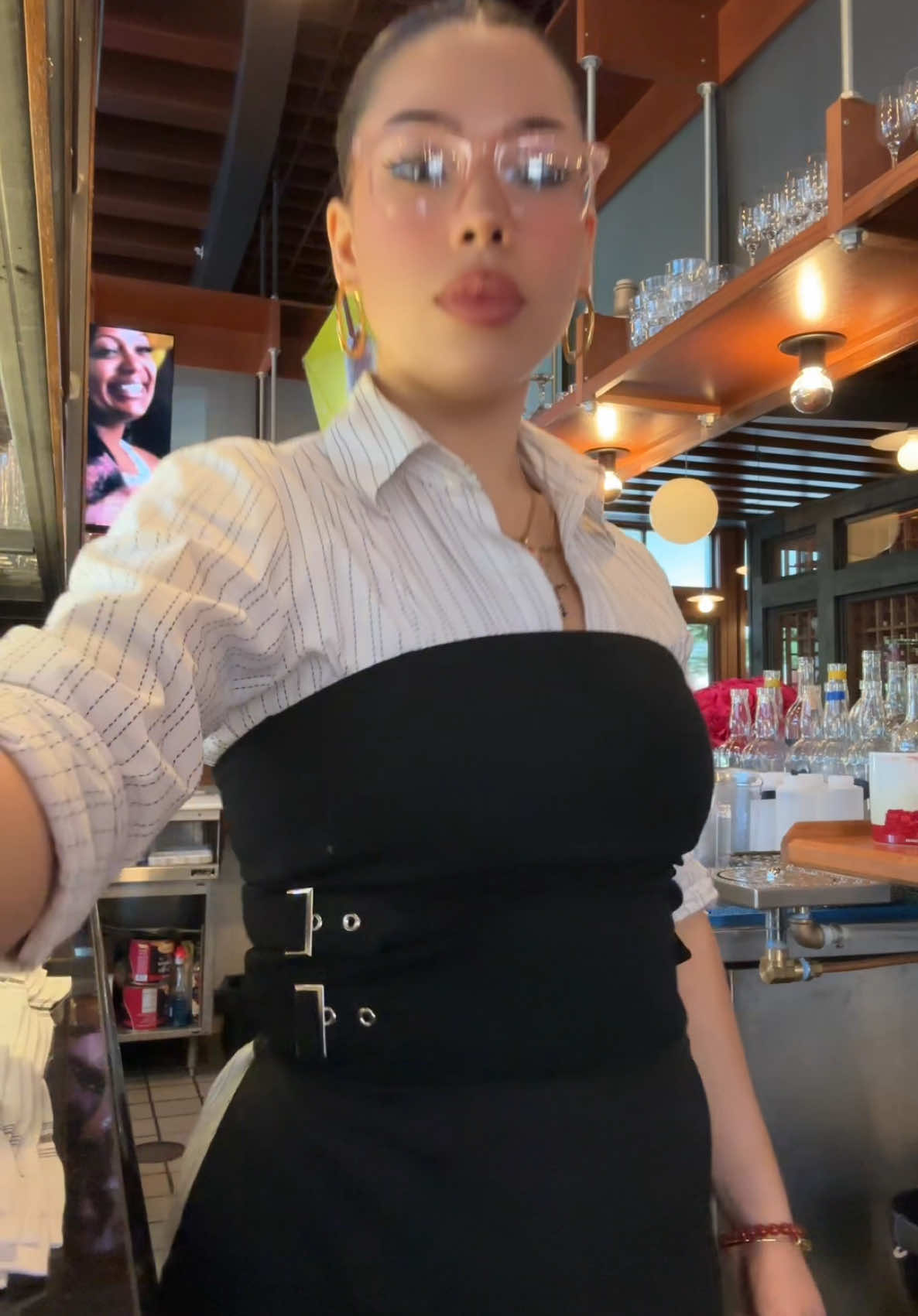 #OOTD #BARTENDERFIT #bartender #workfit 