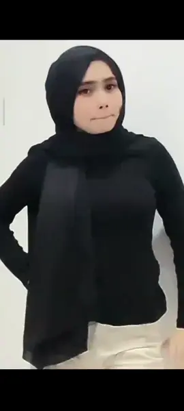 #gelekhijab #gelek #awekgelekpaduviral #tiktokgelekpaduhijab