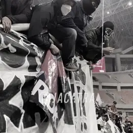 Kontrak Firza Andika dengan Persija Jakarta sejatinya baru akan berakhir pada 30 Juni 2025. Tapi, pertandingan melawan Bali United menjadi laga terakhir Firza bersama Persija.  @firzaandika11 sudah berpamitan dengan suporter Jakmania akhir pertandingan tadi semoga sukses di tempat yang barunya 🐯 #NIC_#jisforpersija #fyf#bismillahfyp #persija#fyfyfyfyfyfyfyfyfyfyfyfyfyfyfyfyfyfy #bismillahfyp 
