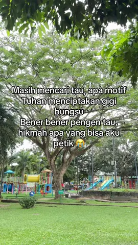 Datang belakangan. Sakitnya kemana mana. Ngerusak tatanan gigi yang sudah rapih. Belom lagi harus cabut bikin mengsok bengkak sana sini.