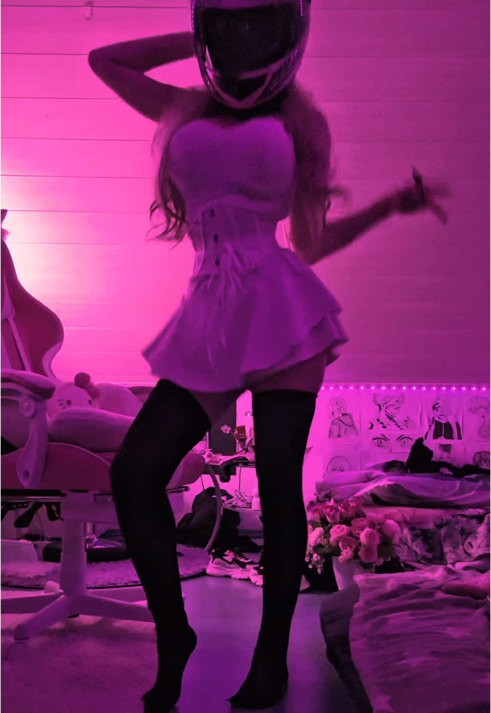 lonely,lonely 💞 #lonely #lonelylonelyiguessimlonely #dancer #dancetrend #treanding #treanding #vibes #pink 