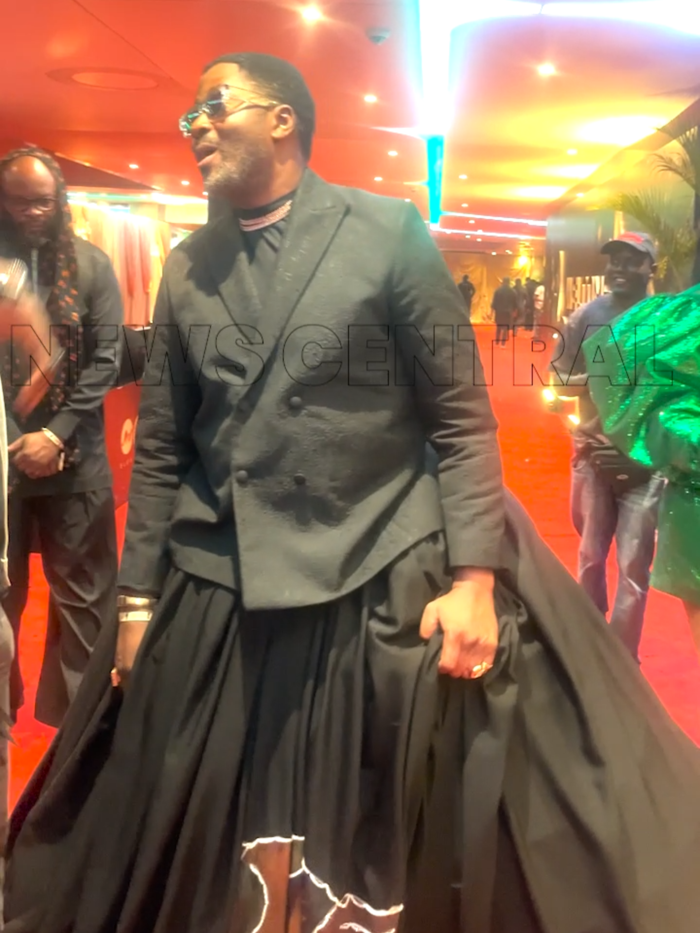@hondesmondelliott didn’t just attend the AMVCA 2025 — he arrived. Class, charisma, and timeless style all in one look.🔥🔥🔥 #amvca2025 #newscentraltv #amvca #amvca11 #entertainment #fashion #desmondelliot #bridgeton #fyp #vir #gatbsy #metgala2025