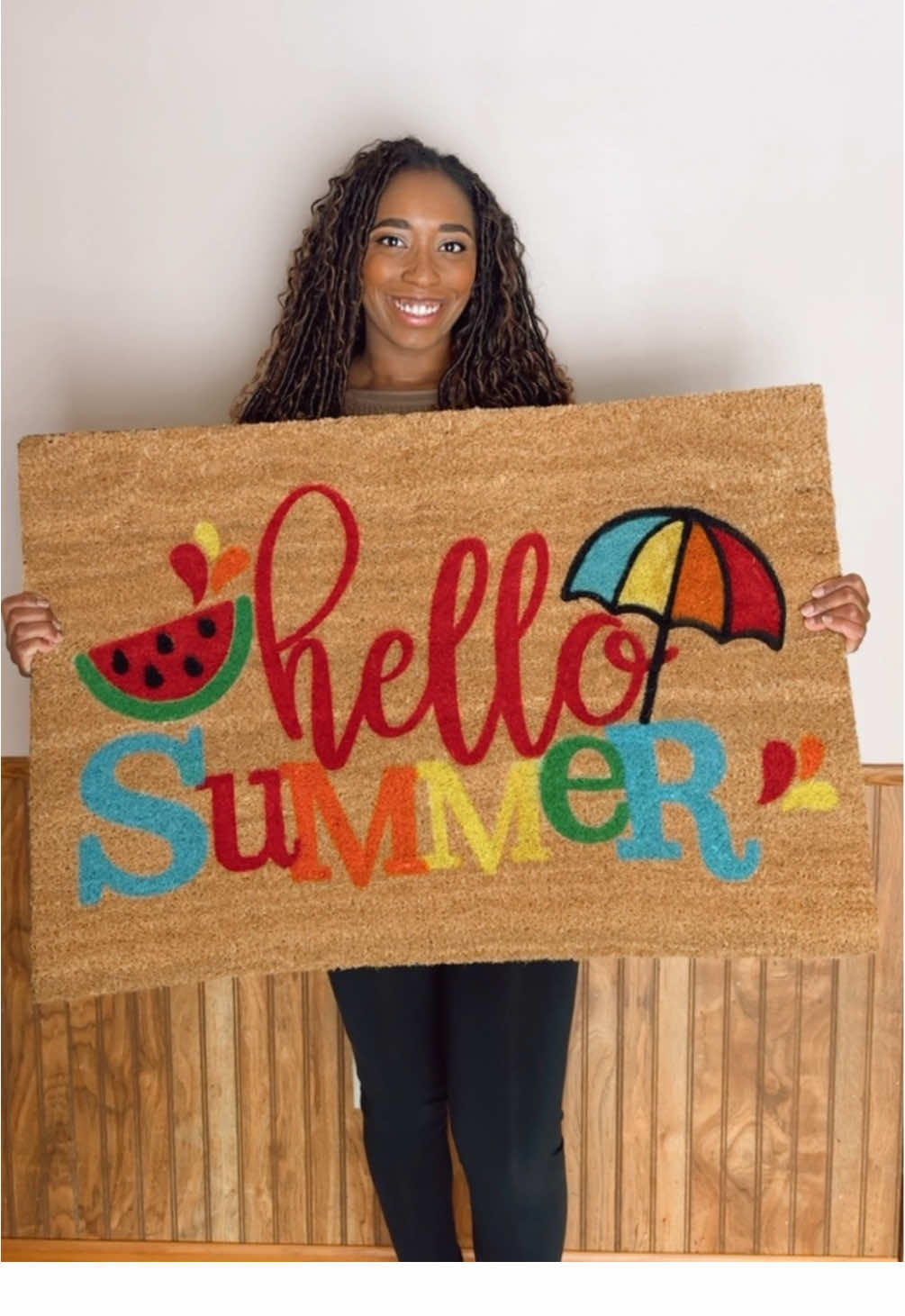 The cutest summer porch decor! 🤩☀️ #summerdecor #doormats #frontporchdecor #daddydaughterdeco 