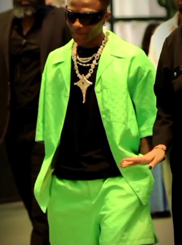 Baby girl follow me Manya Manya 🥹🦅👑#wizkid #fypシ゚ #blowthisuptiktok #CapCutAmor #Biscoitocut #CapCut @Wizkid @Life of Wizkid ✪ @West ❤️🦅 @Barbiecue🦋🥰🦅 @I love wizkid 😭❤️🦅 @Dareal💕 @❤️🦅 @𝕋.𝖊.𝖗.𝖗.𝐲🧃 