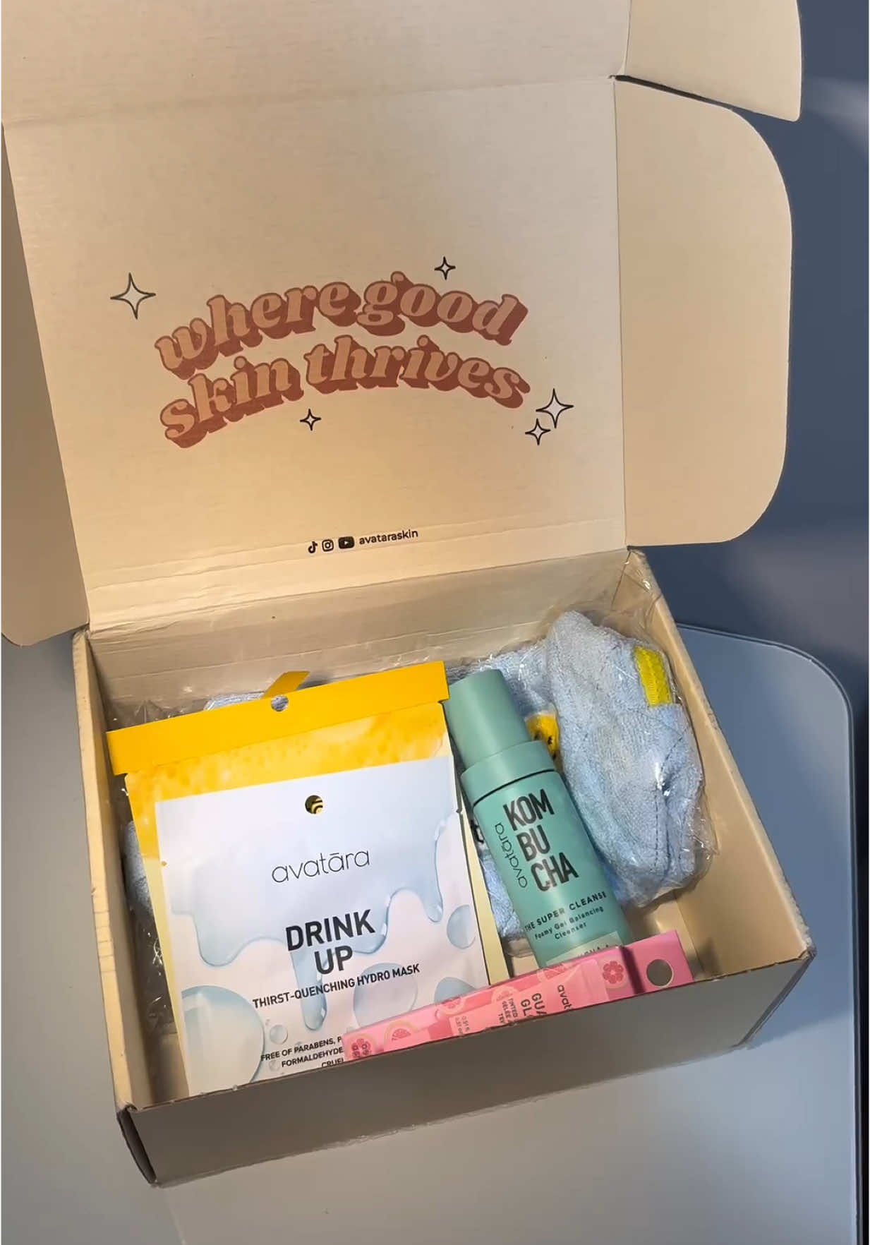 Officially a Avatara Ambassador🩷🧡🩵🧴🌥️ Thank you so much @Avatara Skin for the PR package!!! #avataraskin #avataraambassador #prunboxing #pr #avatarskincare #skincare #avataraambassador #skincarepackage #welcomegift #kombuchaskincare #avataraskin #makeemjelly #lipjelly #lippie #targetfinds #skincare #teenskincare #lipgloss #affordableskincare #cleanskincare #skincareproducts #lipproducts #microinfluencer #microinfluencertiktok #creatorsearchinsights 