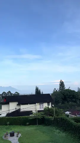Vibes Puncak dipagi hari🥶 #puncakbogor 