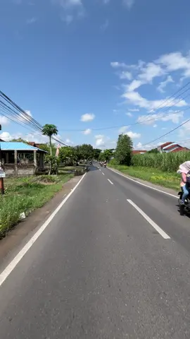 Melintasi wilayah Desa Petok Kecamatan Mojo Kabupaten Kediri. #kedirijalanjalan #kediri 