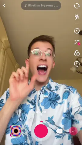 Result of @🔥Paky Official🔥 😳Kaleidoscope hands😱👀Can we beat it?🥺Crazy #trend 😍Scrivi “Mani” ad occhi chiusi🙊 #perte #foryou #italy #fyp #fypシ #xyzbca #trending #tuto #trending #greenscreen #omg #magic #filter ##viral #4u 
