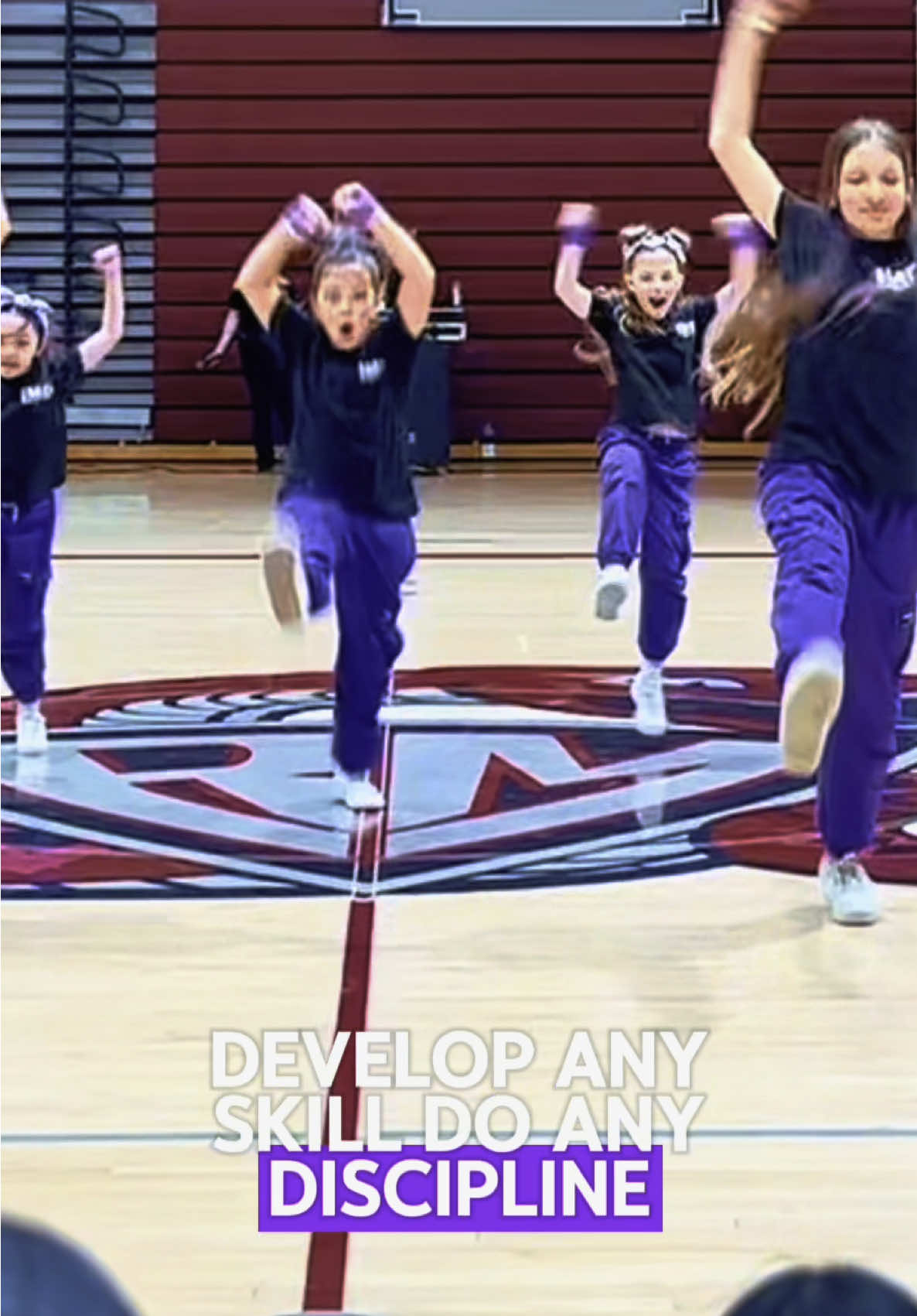 Save this for the days you need a push. 🤍🙏 Did this help you? Tag someone who could use the words of encouragement and pay it forward #motivation #dancelife #trainhard #movementmedicine #danceislife #artistathlete #growthmindset #inmovementdance #dance