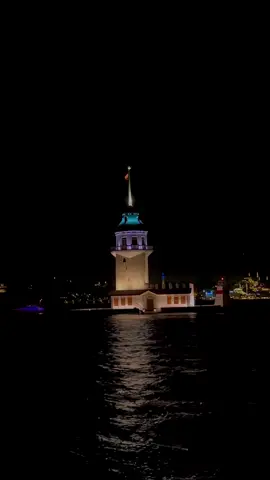 #gece #kızkulesi #üsküdar #kurtlarvadisi #acemkızı #elifdedim #hüzün 