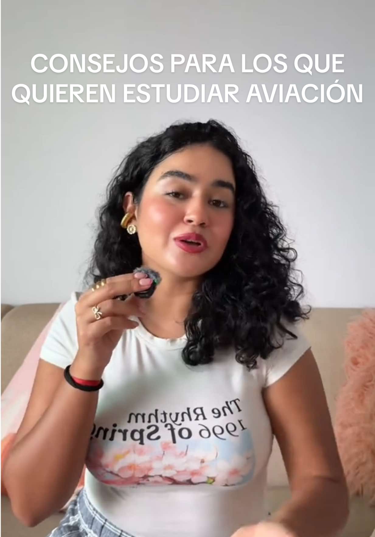 Si yo pudiera volver atrás al momento en que estaba por empezar aviación… haría varias cosas distinto. Así que si estás en esa etapa previa, te voy a decir qué cosas me hubiesen servido hacer antes de empezar. #aviacio  #pilotosentiktok #estudiaraviacion #piloto #futuropiloto #pilotlife #aviacion #vuelos ##pilottips#tiktokaviacion #pilotoenformacion #pilot #aviation 