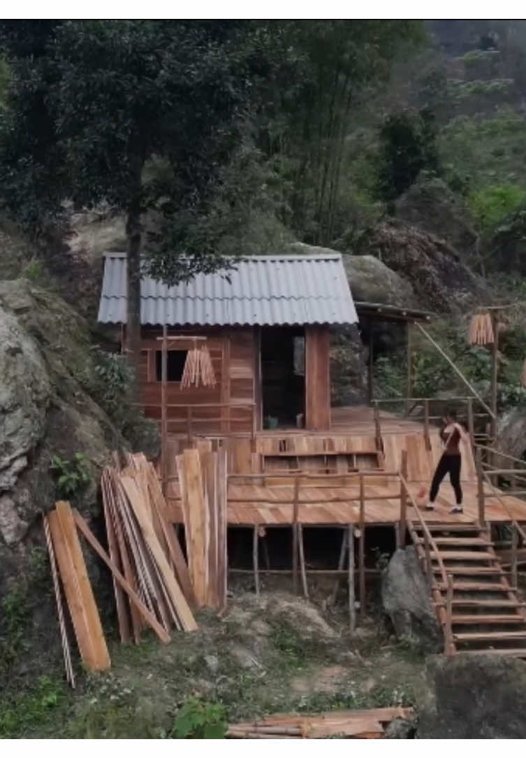 Pretty girl Spend 30 days alone building a log house in the mountains. A secret getaway for vacations to relax after busy working days (Part 3) #bushcraft #survival #survivalskills #Outdoors #asmr #relax #Vlog 