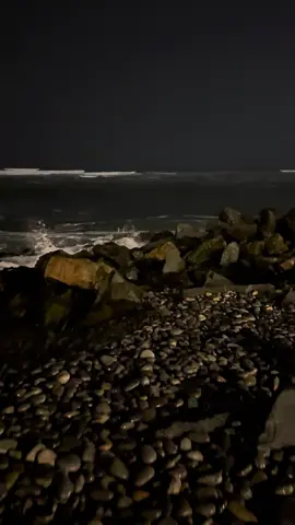A veces solo necesitamos ir a la playa de noche …. #limasinfiltro4k #lima #peru #peruanosenelmundo #peruanosenelextranjero #peruanostiktok #limaperu #peruanosenespaña🇵🇪🇪🇦 #peruanosenchile🇵🇪🇨🇱 #peruanosenusa🇺🇸🇵🇪 #peruanosenitalia #limaperu🇵🇪 #iphone16promax 