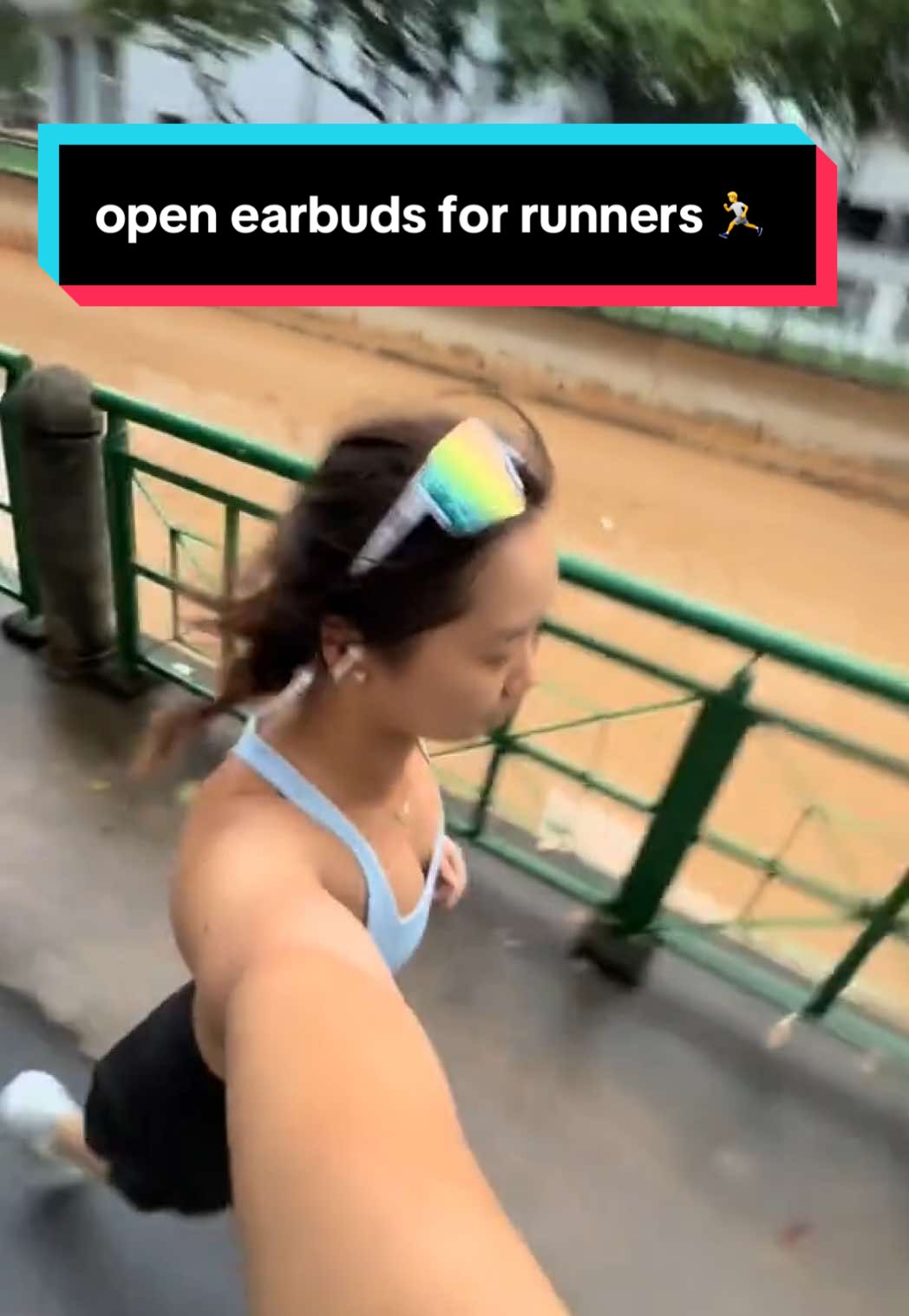 Ran with the new @SOUNDPEATS Pop Clip today, super comfy, stayed in place, even through rain 🌧️  #runnergirl #runnerthings #sgrunners #sgrun #runner #Running 