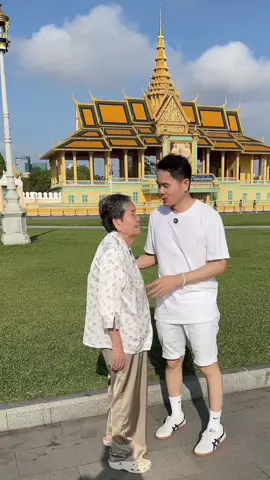 លុយ​ និងកូន​ ម៉ែយកមួយណា?  🙏🏻❤️🙏🏻 #ទិវាមាតា​ #mothersday #母亲节  #ម៉ែ​ #khmertiktok 
