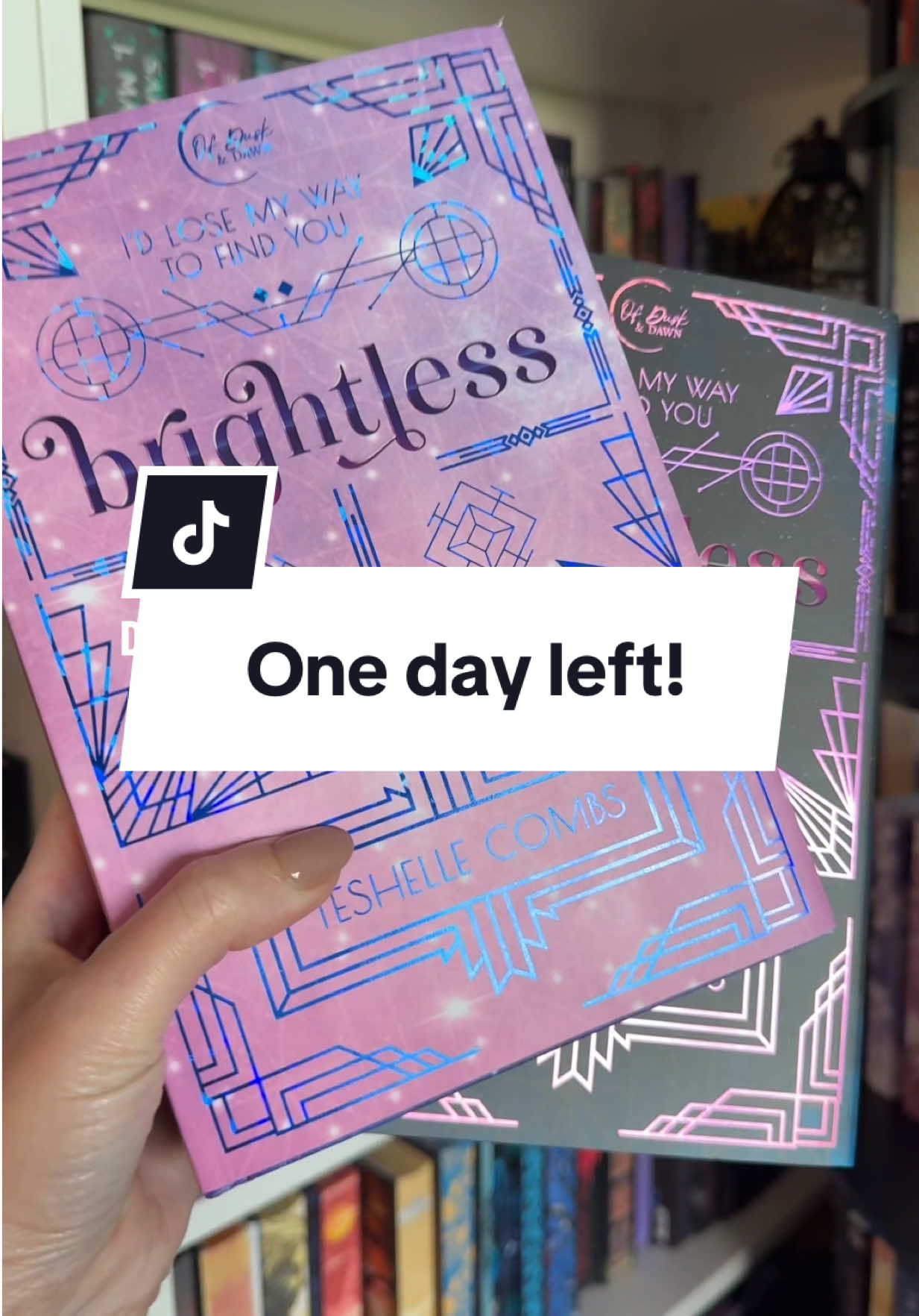 These special editions of this dystopian, faded mates, romantasy books are so gorgeous I had to buy both of them! Teshelle is an incredible author and they are on sale for one more day! #teshellecombs #brightless #specialedition #sprayededges #dystopiansociety #romantasy #fatedmates #fantasybooks 
