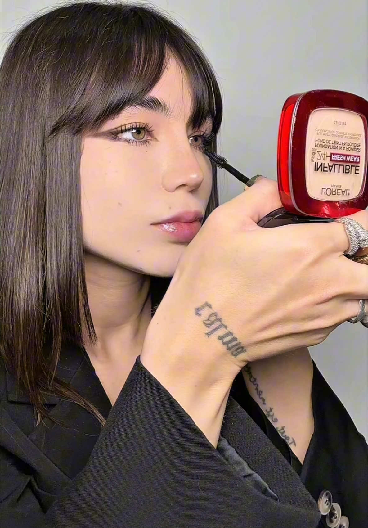 PORQUE TÚ LO VALES ✨ No debemos olvidar nuestro valor y este gran documental nos recuerda lo valiosas que somos ✨ les dejo el link del video  https://www.youtube.com/watch?v=_m8jRiOpcTA ← @L’Oréal Paris  #THEFINALCOPYOFILONSPECHT #IMWORTHITSTORY #MAKEUP #SKINCARE #HAIRCARE