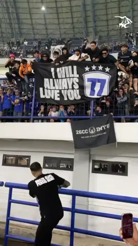77 tidak akan kami lupakan🤩💙 l Will always love you 77 ⭐⭐⭐⭐💙🏆 #ciroalves #sihatibiru #brazil🇧🇷 #persibjuara #persib #Persibbandung #bobotohpersib1933 #WeArePersib #bandungfootball #persib #brazil🇧🇷 