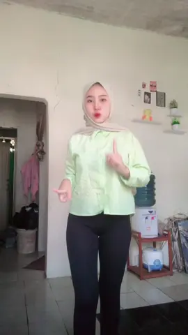 ada yg request leging hitam