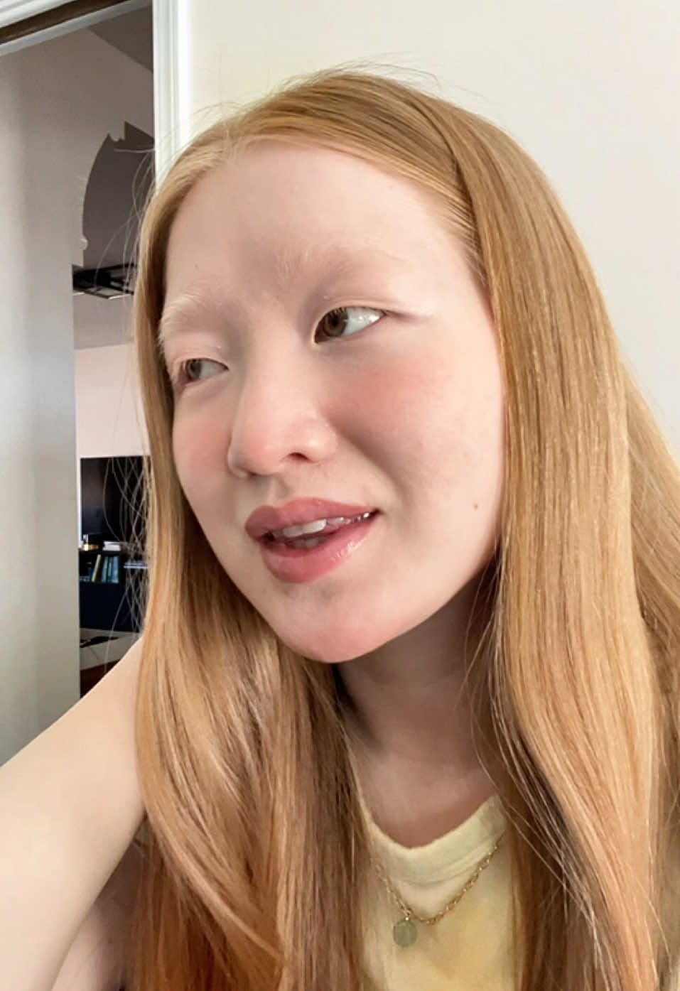 Happy Saturday 💚  . . . #fyp #fypage #albino #chinese #model #beauty #saturday #chinesemodel #asian #asiangirl 