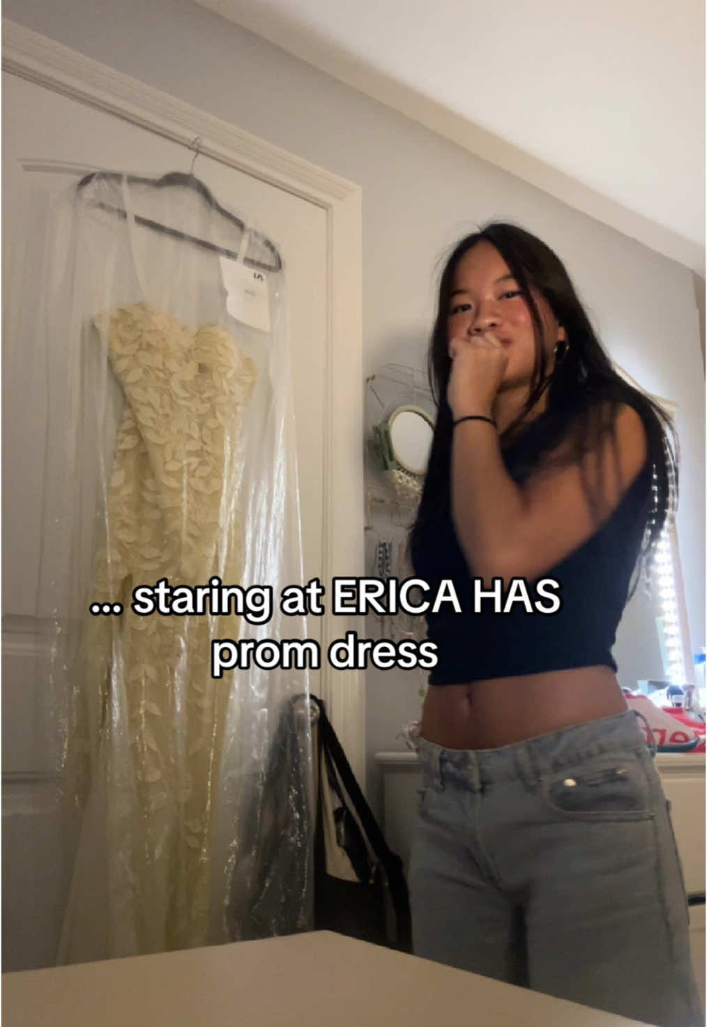 BTS VLOG IS OUTTTT😛 #prom #hasisters #ericaha #senior #promdress #emilyha #evelynha #senioryear @Ericaha 