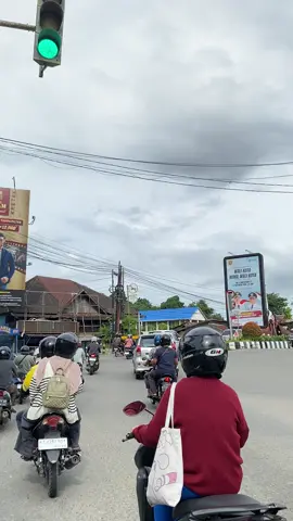 ijin post yaa 🙏🏼 #samarinda #antasari #kaltim #fyp #kalimantantimur #kalimantan #jalanjalan #healing #lampumerah #HealingJourney #HealingJourney #view #viewers #foryou #macet #kotasamarinda #trafficlight #story #storytime #storywa #kota #indonesia #fypシ゚ #soundviral #sound #tanding_song #tiktoksamarinda #samarindakaltim #samarinda❤ #sungaimahakam 