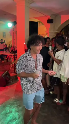 joget orkes sakit hati bareng Slank  #slanky #slankers #slankersindonesia #slankersnusantara #kakaslank #neira #bimbimslank #ridhohafiedz #ivankaslank #bandanairamalukuindonesia #bandanaira #bandanaira🔥 #slank #slankorkessakithati #orkessakithati 