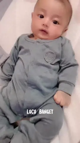 Gemes banget kan adeknya pake dobysuit ini…😍 #setelanbayi #sleepsuitbayi #jumperbayi #bajubayi 