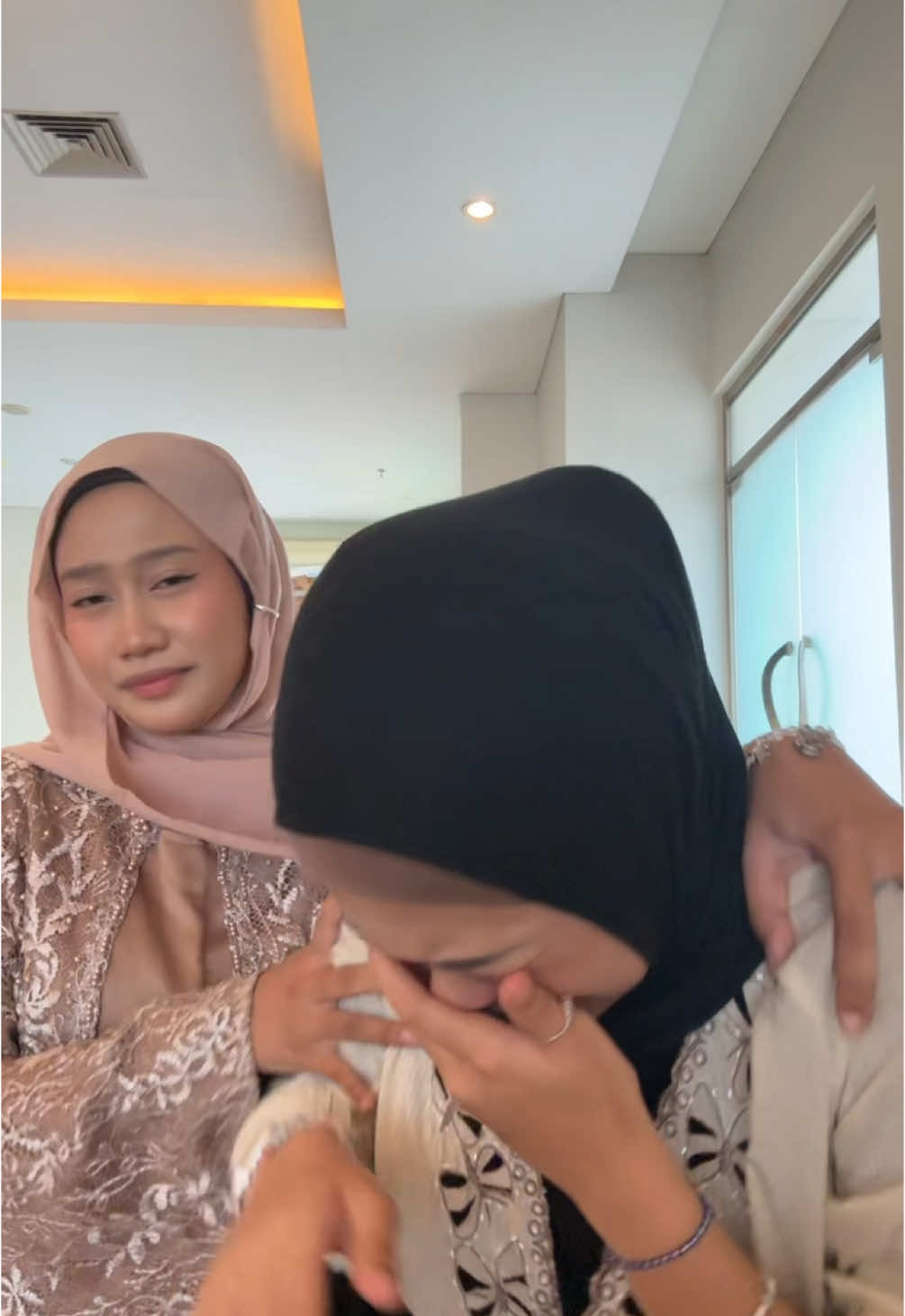 tkkan ku biarkn kw mnangies🥺🥹😢✋🏻😖😝