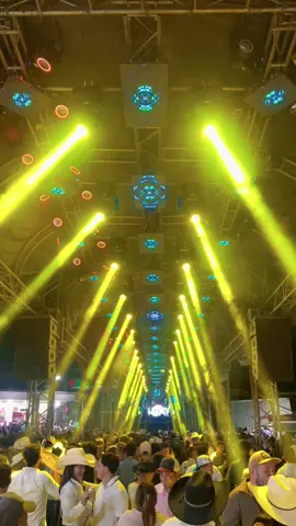 @Legacyofficialsv @LEGACY DISCOMOVIL #paratii #vira #fyp #alejandro #elsalvador #discomovilessv 