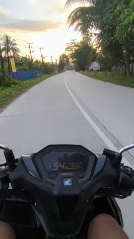 jalan pagi ny kaka ##vario160 #kalimantantimur #sunset #jalanjalan #fypage #xybca 