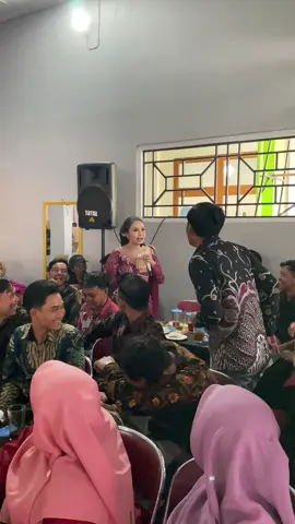 Waktu kita masih panjang, tenang saja kita pasti berjumpa 🌚🍃 #sangkaramusik #rinaaditama #sindenjawa #dangdutkoplo #dangdut #sangkaramusicofficial 