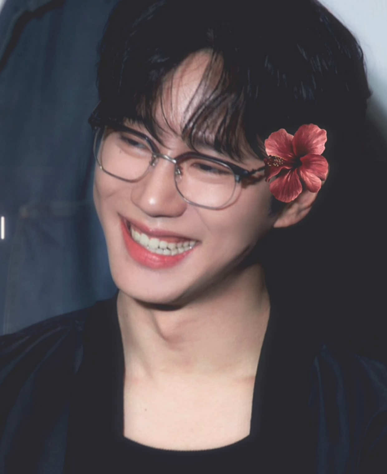 pretty lil baby with his pretty smile🌺💗  (this trend is so cute ^^) #leejunyoung #이준영 