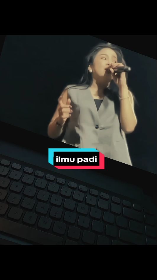 gak berseragam, bukan berarti gak punya penghasilan #ilmupadi #dindateratu #lirik #overlay #foryou #branda #jowostory #fypage 