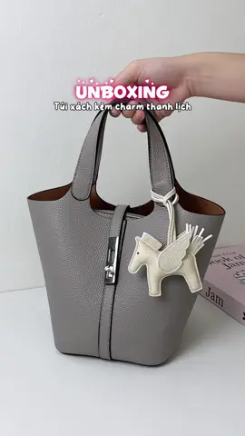 Túi xách thanh lịch có nhiều màu cho các chị em lựa chọn, nang hàng ngày hay đi chơi cũng đều hợp lắm nha 🥰🥰 #unboxing #review #thoitrangnu #tuixachnu #tuidichoi 