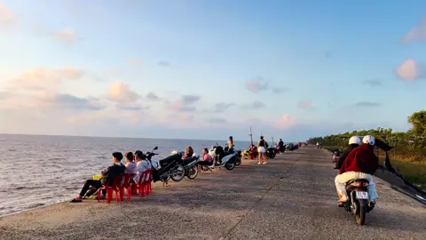 Cuối tuần rồi đi biển chưa anh em ơi 🌊 #vivugocong #biển #bientanthanh #gocong #bientanthanhgocong #tiengiang 