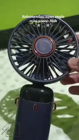 Kipas Angin Portable yang bisa di bawa kemana saja dan ramah di kantong. Dengan 5 tingkat kecepatan angin yang dapat di atur sesuai dengan kebutuhan. selain itu, Baterai tahan lama. yuk cekout barang di keranjang kuning. 