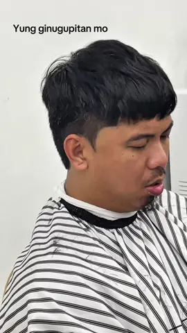 Parang may kamuka syang vlogger? 🤔 #judethebarber #bossjude #rafolsbarberia #teampayaman #dasmabarber #cavite #haircut #fypシ #fypシ゚viral #congtv 