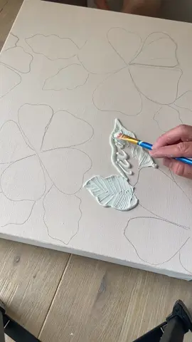 Taking a minute to wind down this mothersday by creating one of my most viral videos! Using taomi paste discount code EMILY10 #texturedart #flowerart #flowerartwork #diycraft #diyprojects #artistsoftiktok #australianartist #paintflowers 