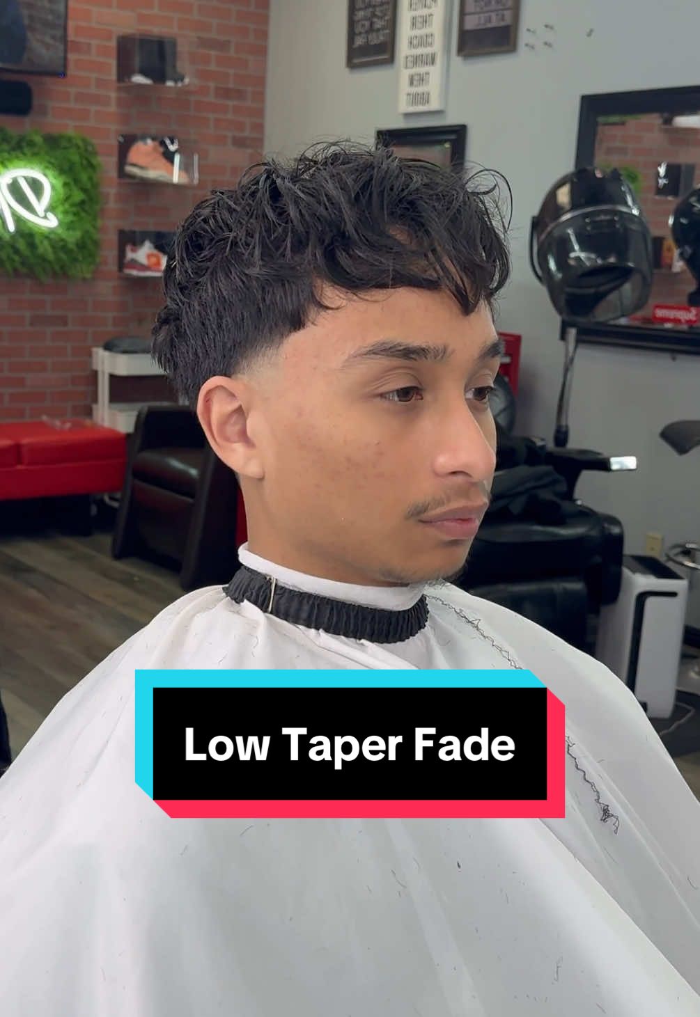 Simple taper tutorial 😮‍💨 #lowtaperfade #iebarber #straighthair #texturedfringe #hairtutorial