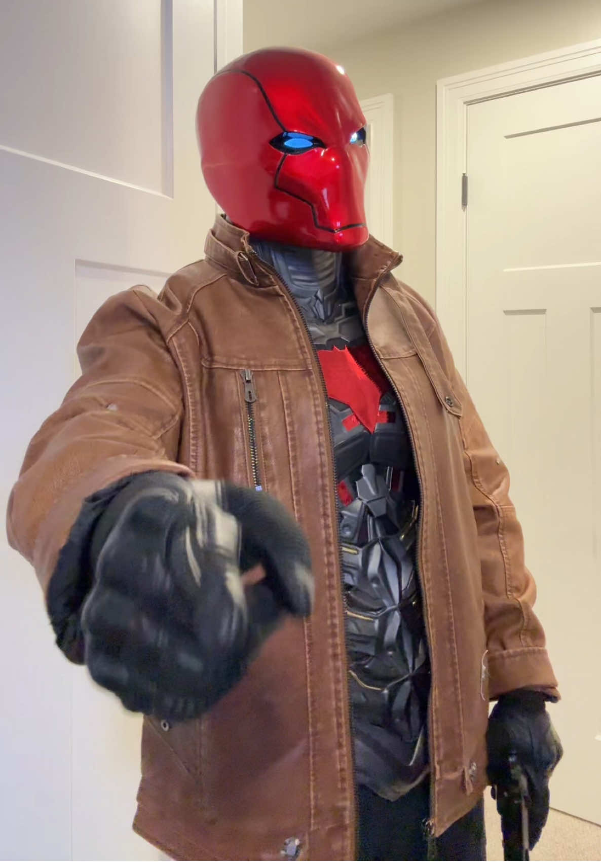 jason wants to chat (ib: @Blu Boi) #redhood #redhoodcosplay #jasontodd #dccomics #americandad 